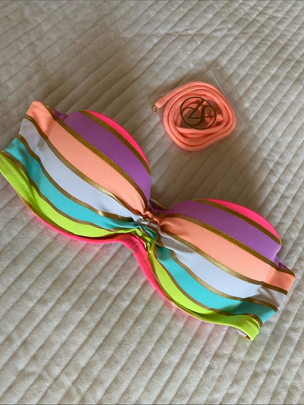 🌼 Victoria’s Secret Bandeau Swim Top. New halter strap included 32b